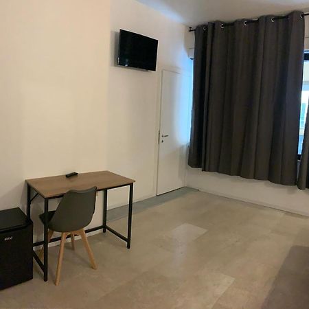 Galleria Del Toro 3 Rooms Bologna Ngoại thất bức ảnh