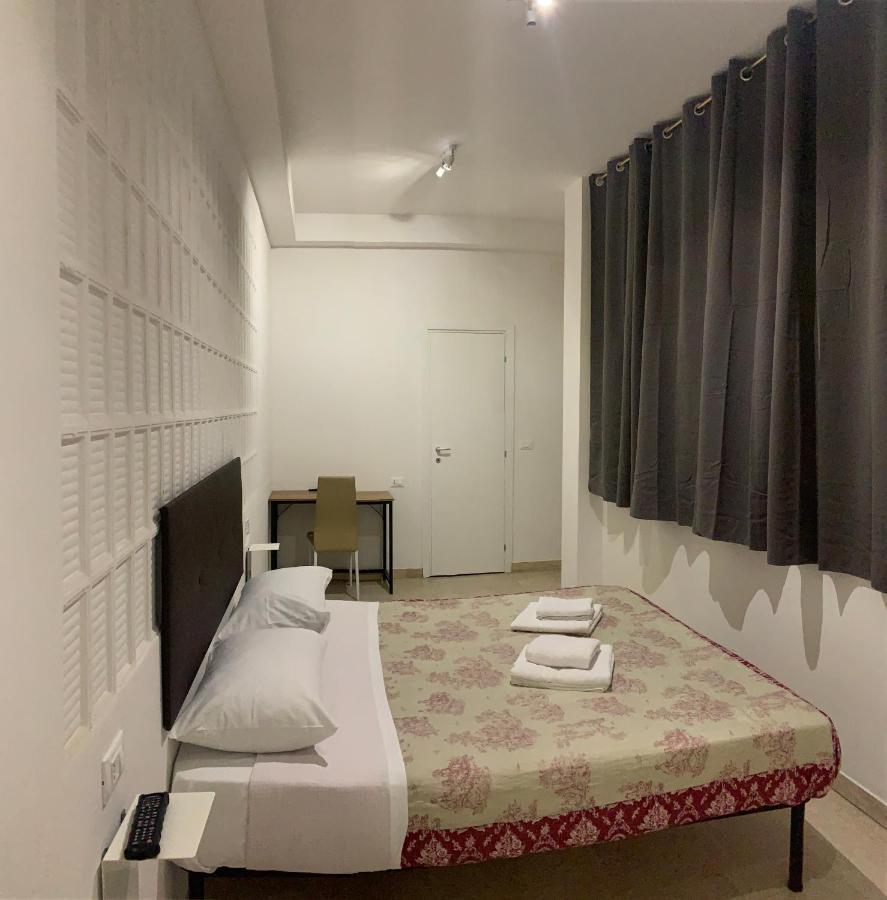 Galleria Del Toro 3 Rooms Bologna Ngoại thất bức ảnh