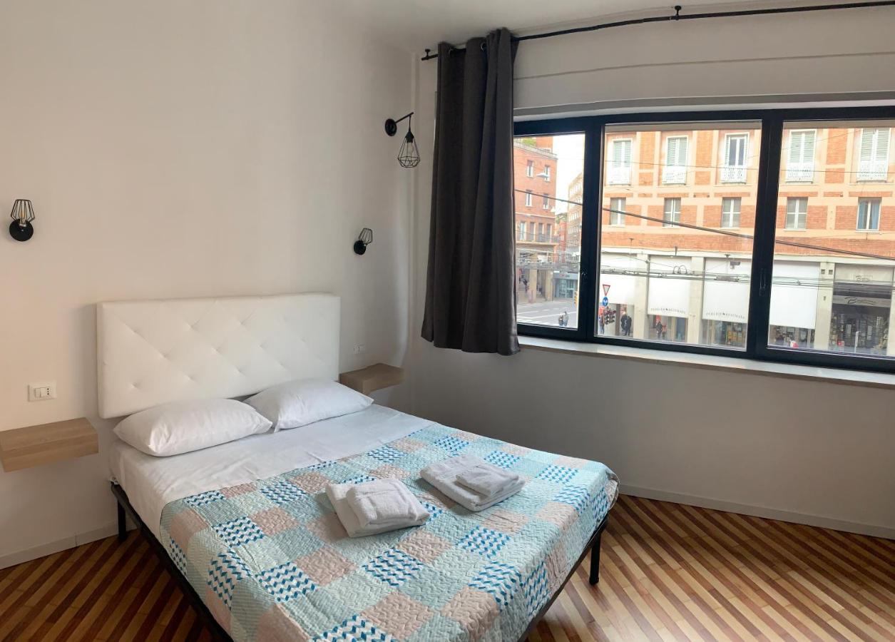 Galleria Del Toro 3 Rooms Bologna Ngoại thất bức ảnh