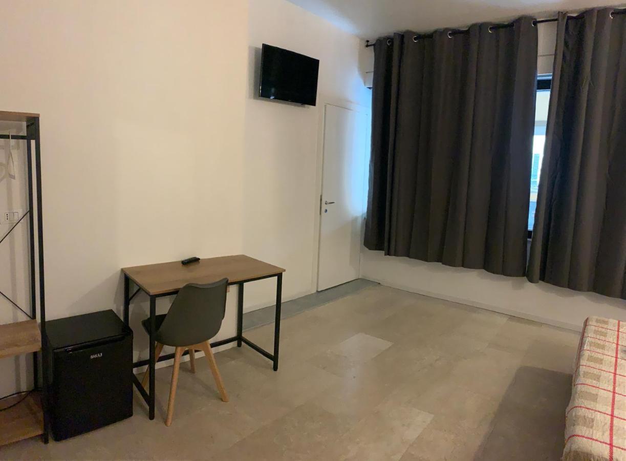 Galleria Del Toro 3 Rooms Bologna Ngoại thất bức ảnh
